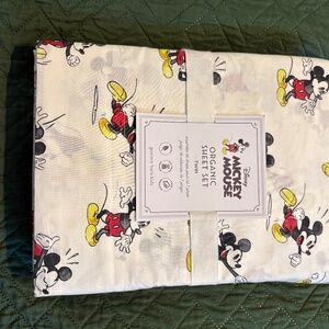 Pottery Barn Kids Twin Sheet Set - Mickey Mouse